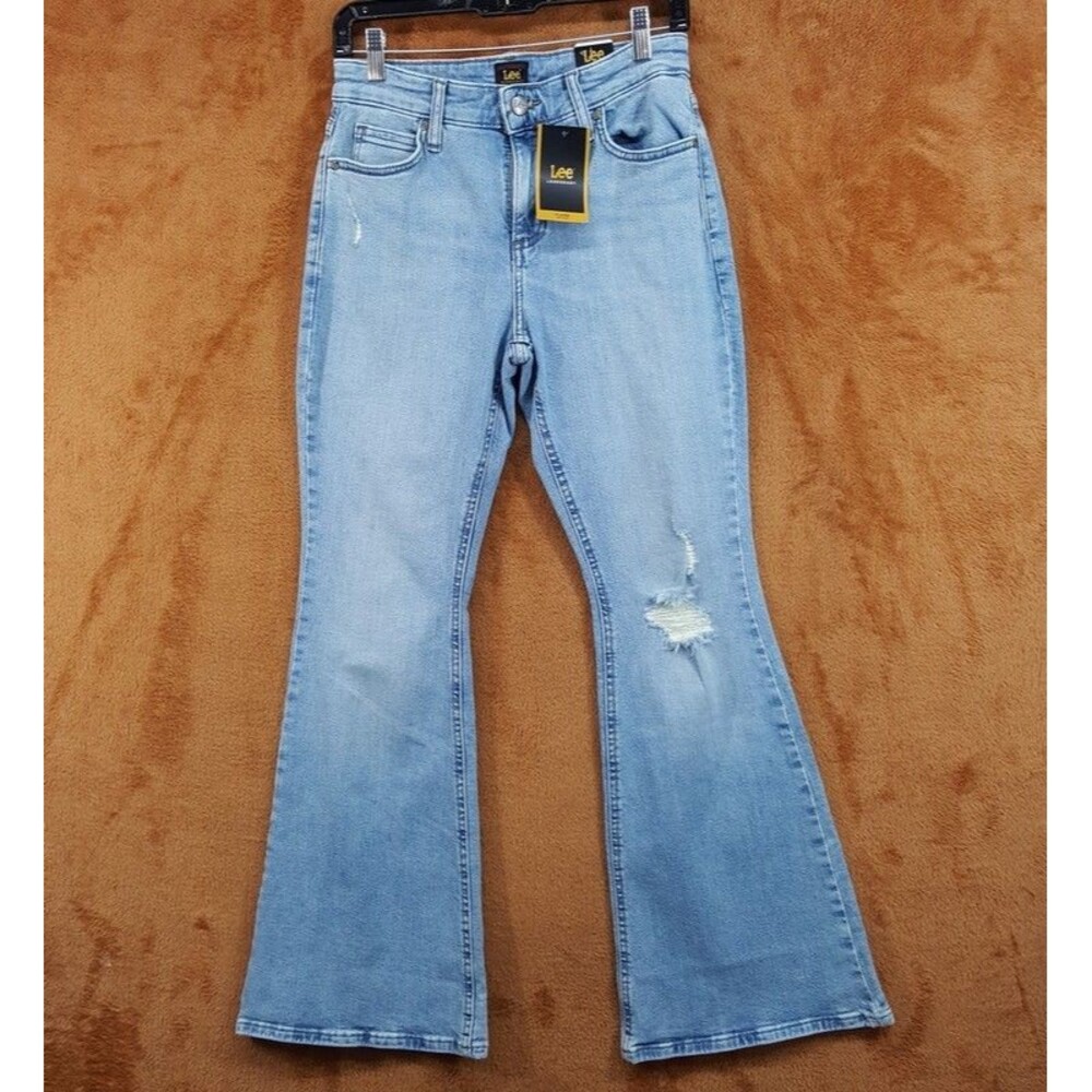 LEE Legendary Jeans Womens Size 6 Short Light Wash Flare Leg Distressed Stretch